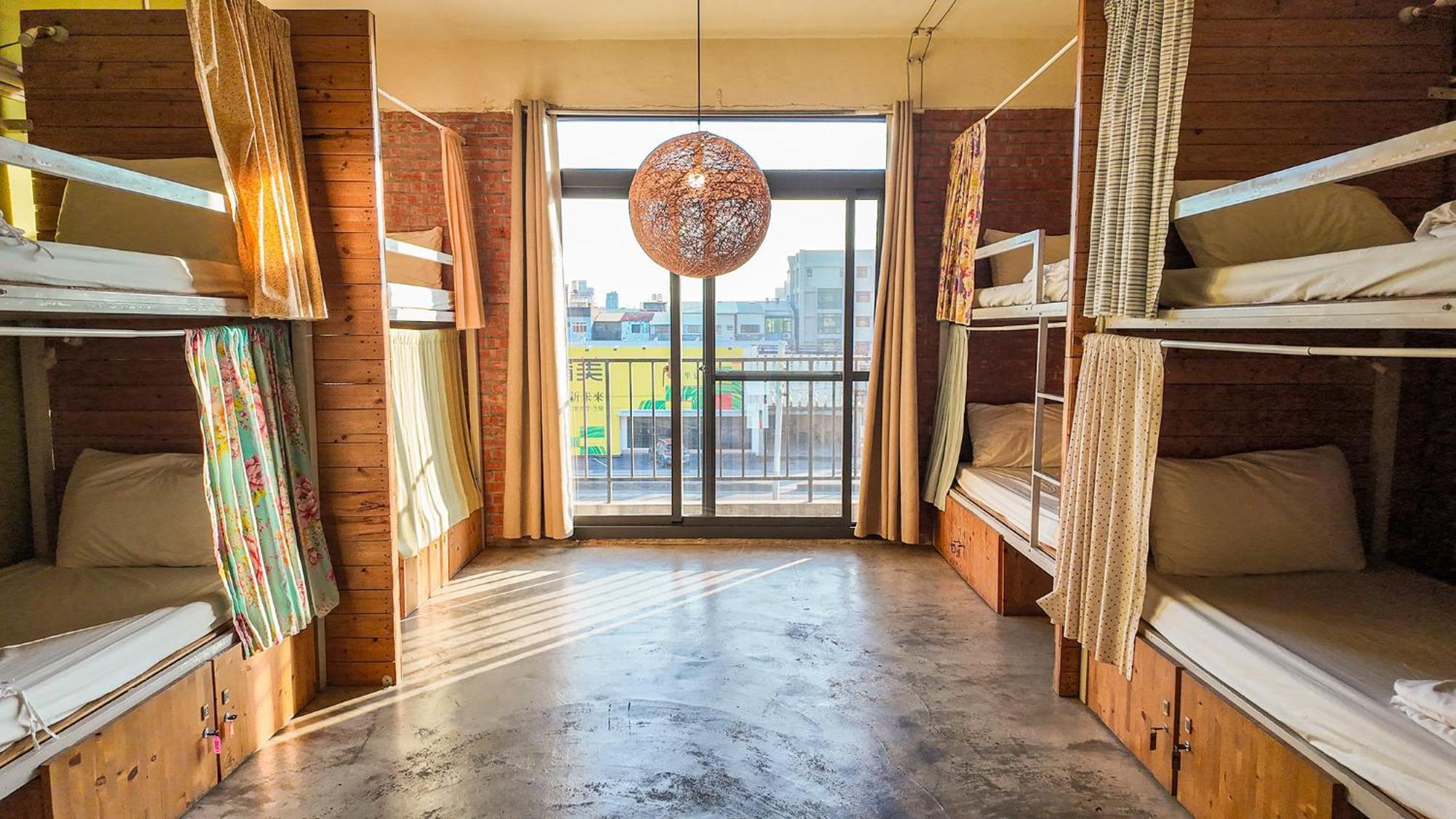 62巷背包客棧 Lane62 Hostel Longjing Ngoại thất bức ảnh