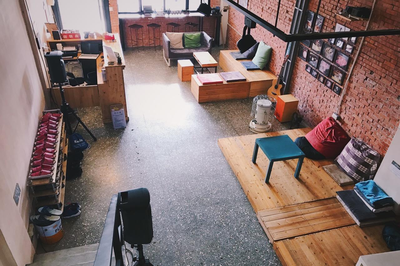62巷背包客棧 Lane62 Hostel Longjing Ngoại thất bức ảnh